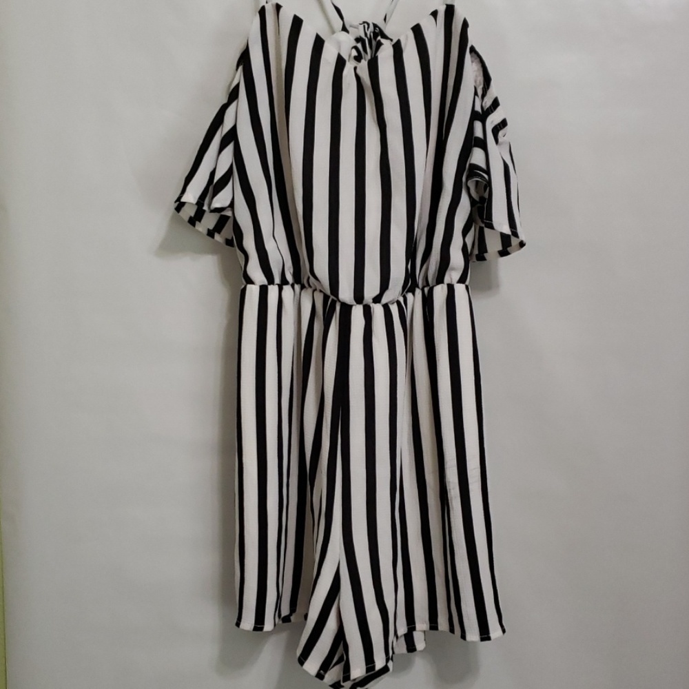 Black white stripe romper